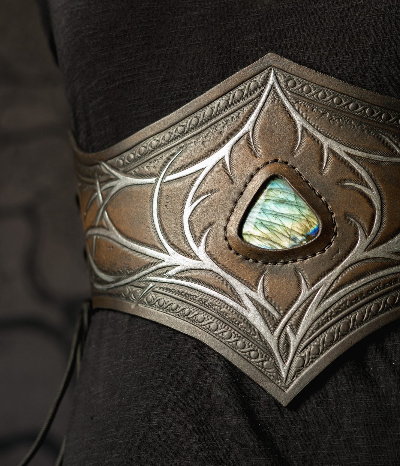 Dark elven belt with labradorite stone